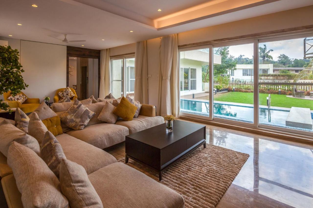 Villa Azul By Stayvista, Offering A Snooker Table, Terrace, Swimming Pool & A Spacious Lawn With A Charming Gazebo For A Perfect Getaway Лонавла Екстер'єр фото